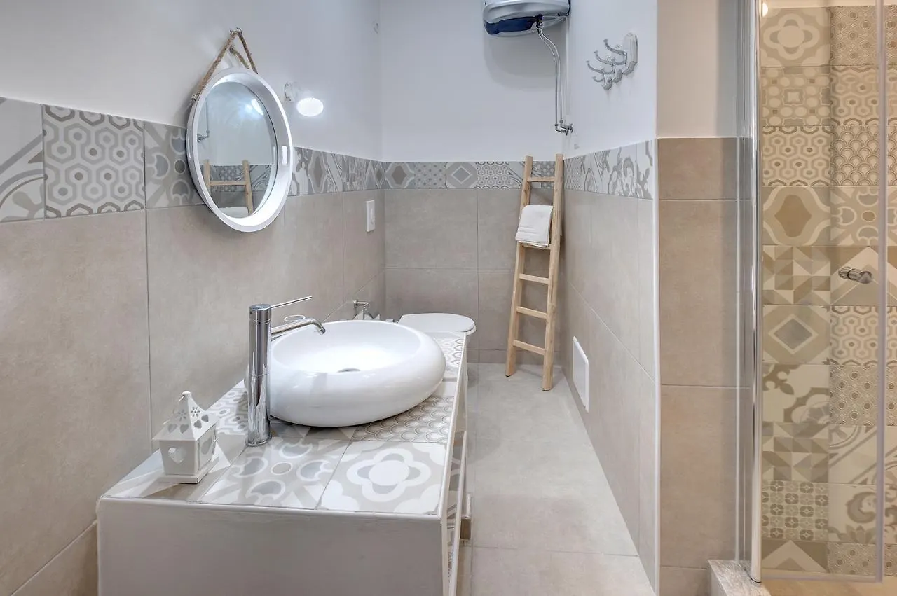 Couette-café Butterfly B&B Lecce Italie